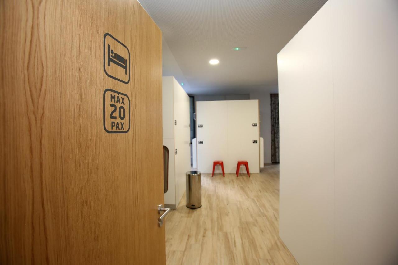 Bunk Bed in Mixed Dormitory Room
